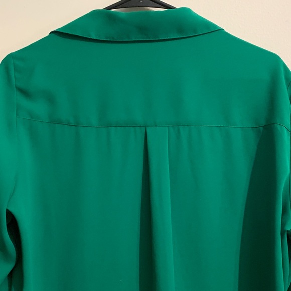 Express Women's Green Portofino Button-Up Blouse - Picture 6 of 6